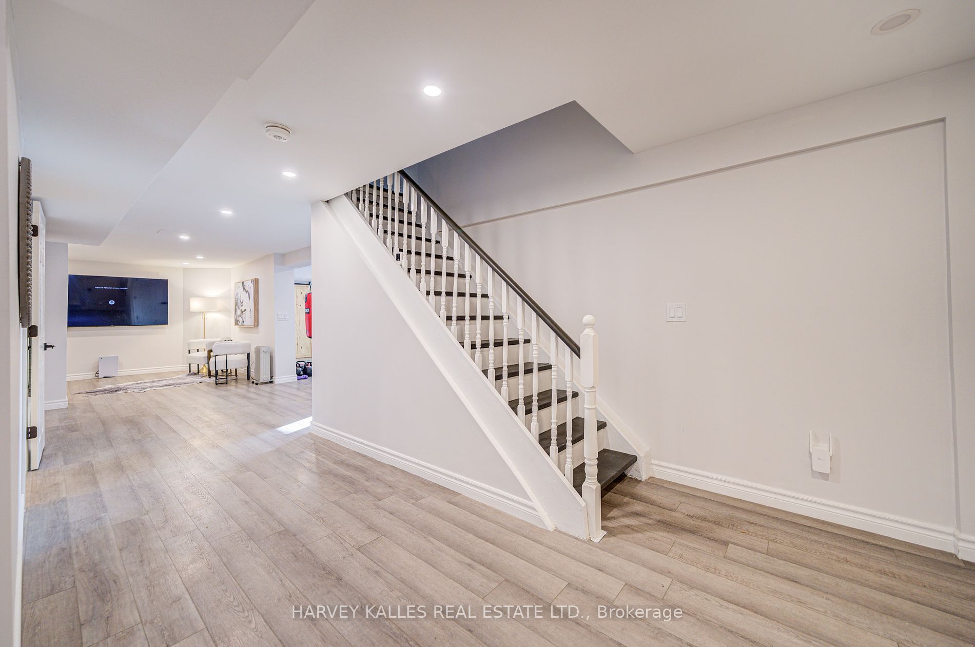 33 Rosemary Avenue