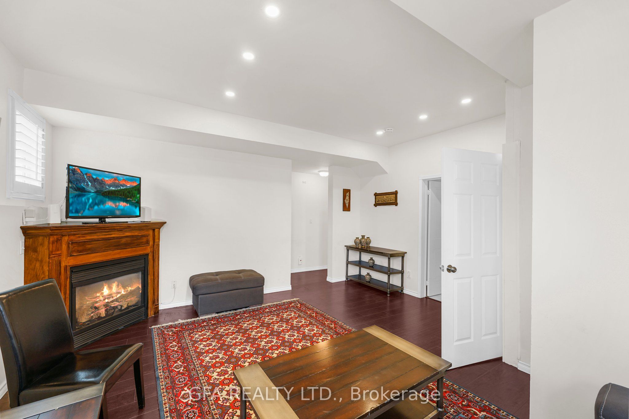 7349 Zinnia Place
