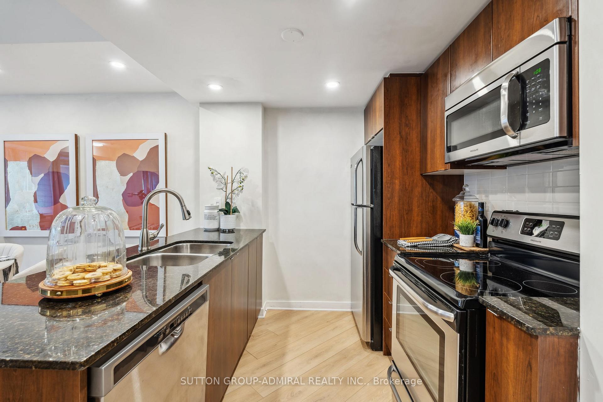 2 Bedrooms Condo at 55 East Liberty,  Toronto For sale