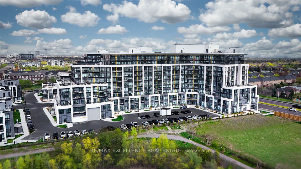 405 Dundas