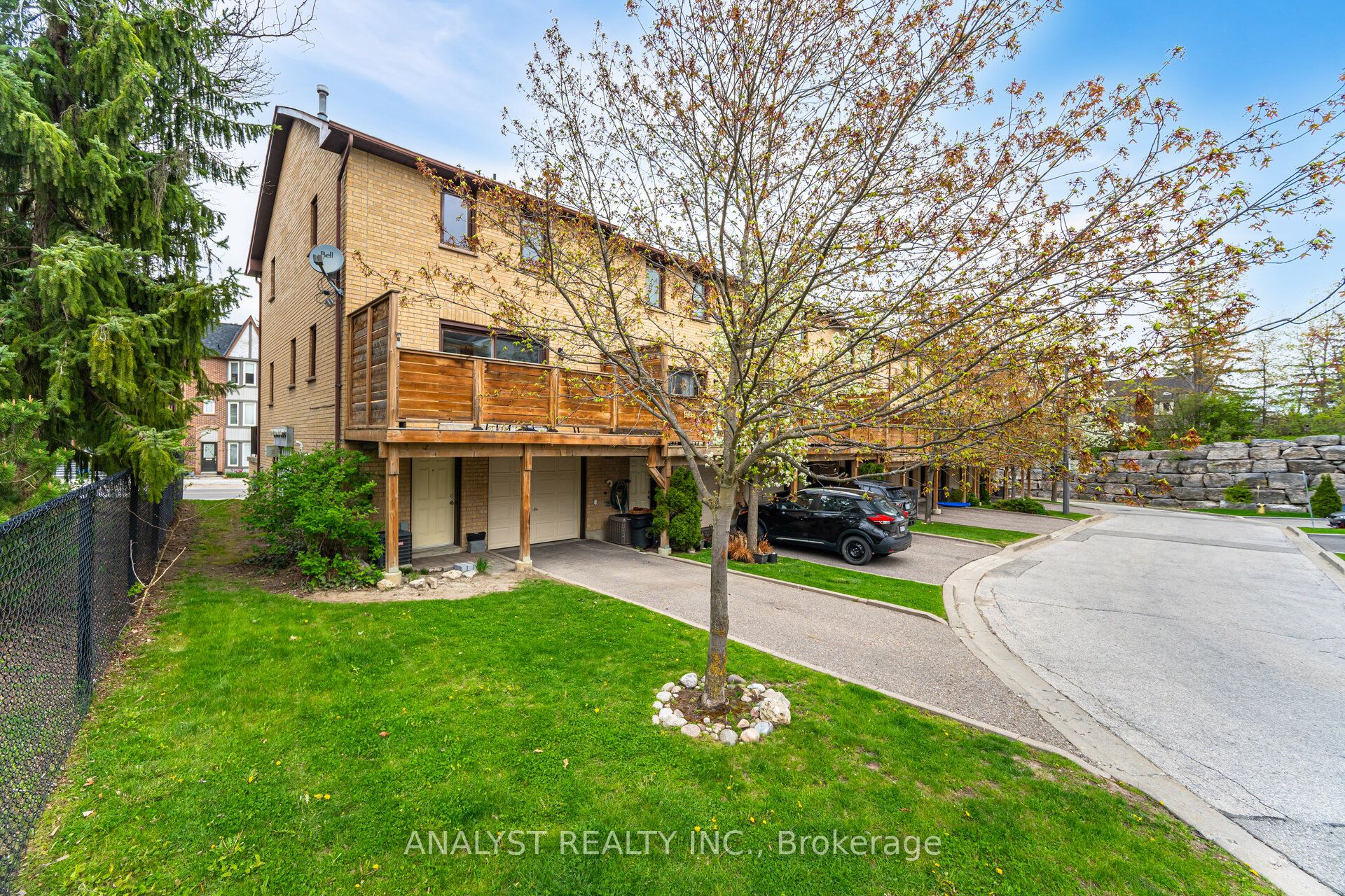 219 Woodbridge Avenue, #1