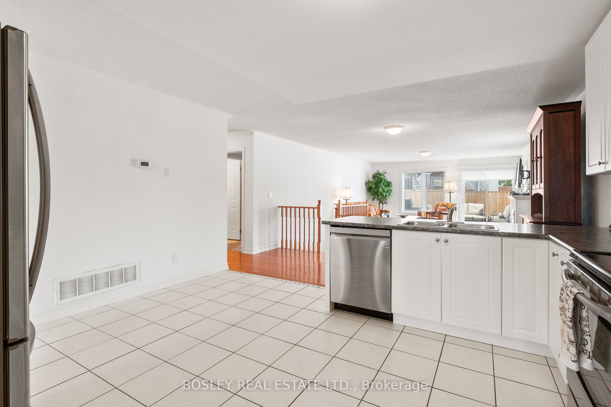 4 Austin Court