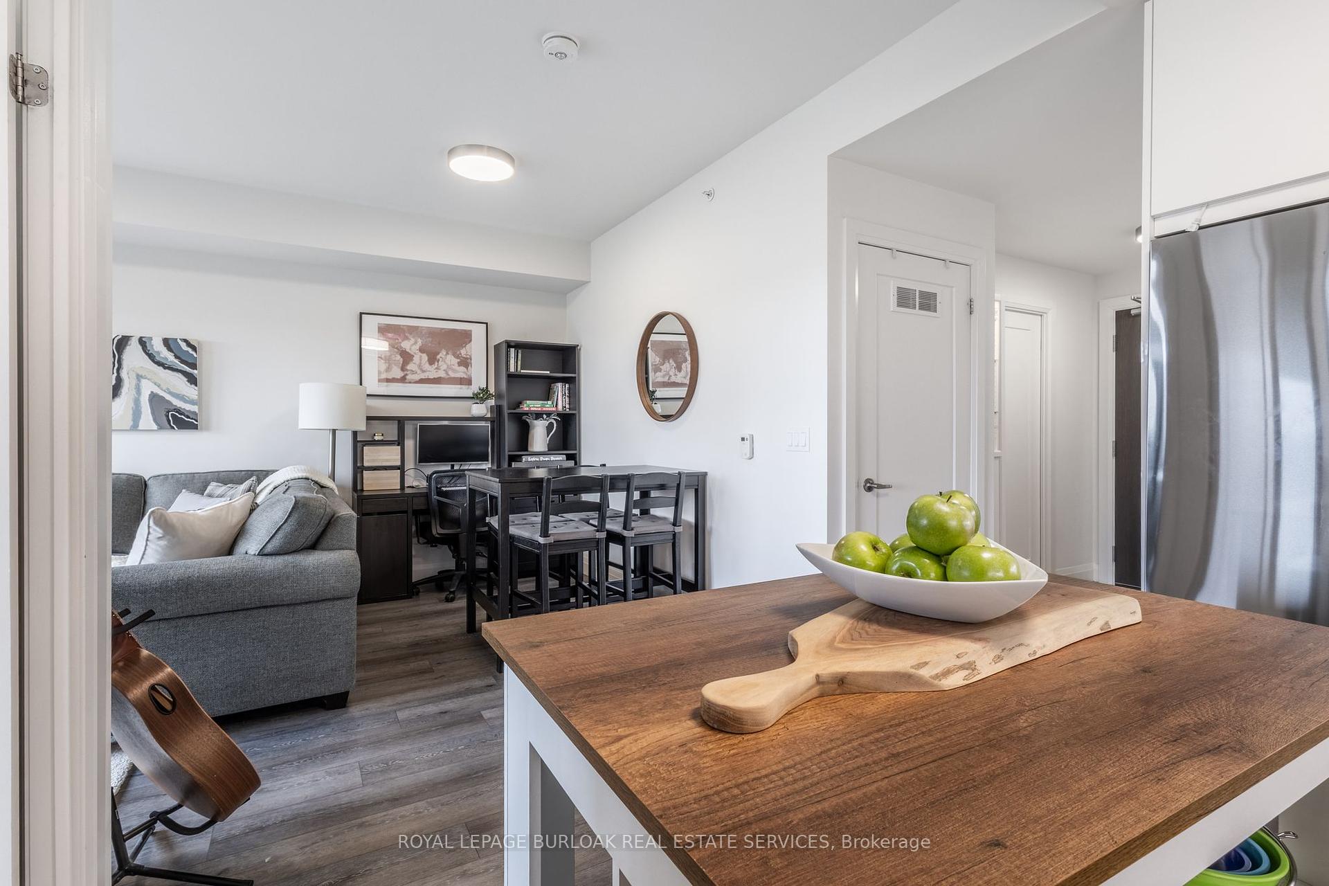 1 Bedroom Condo at 500 Brock, Burlington For sale