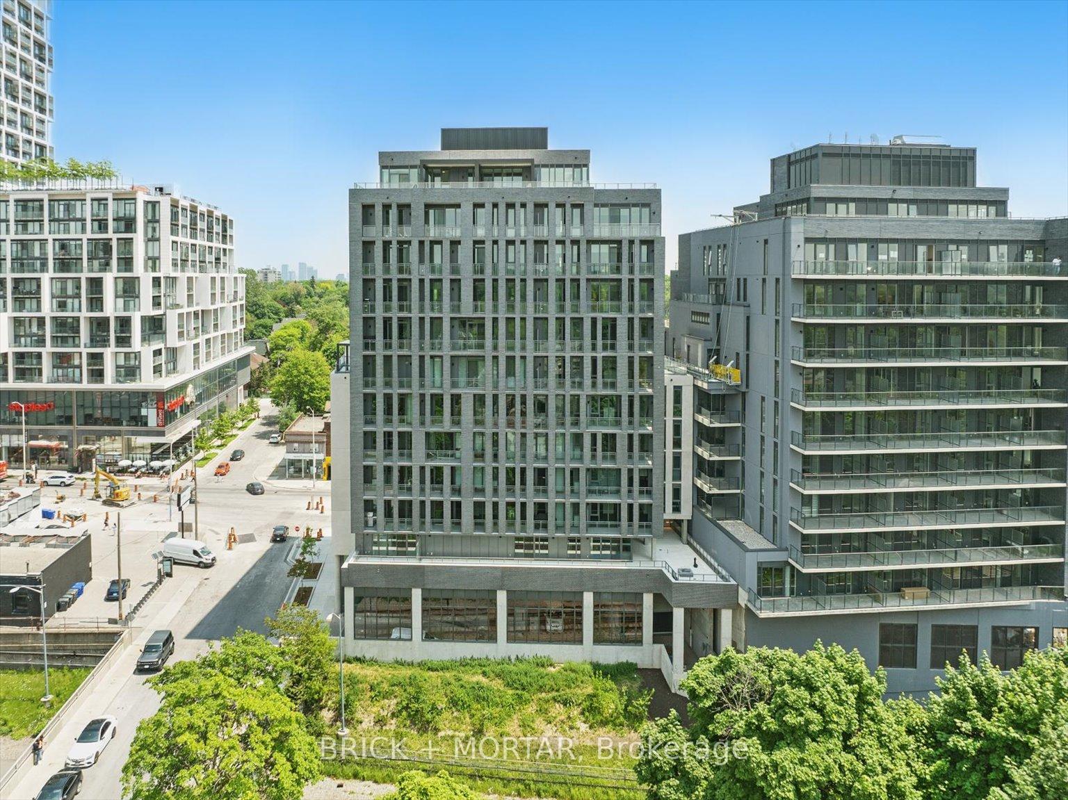 3 Bedrooms Condo at 1 Hillsdale, Toronto For sale