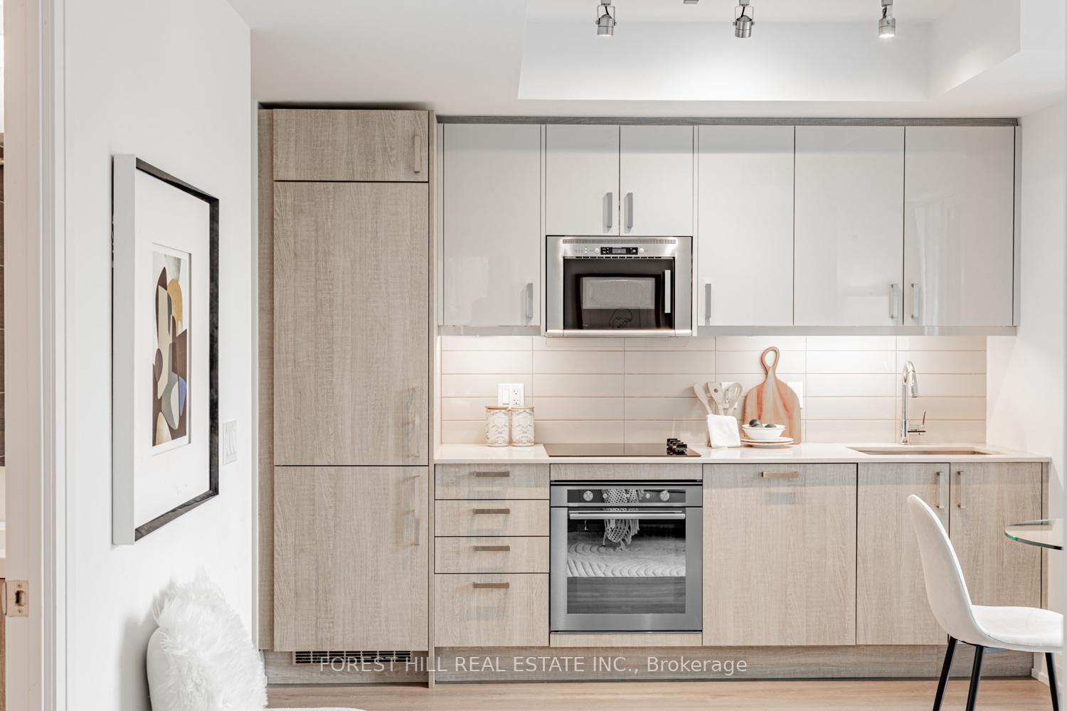 2 Bedrooms Condo at 77 Mutual, Toronto For sale