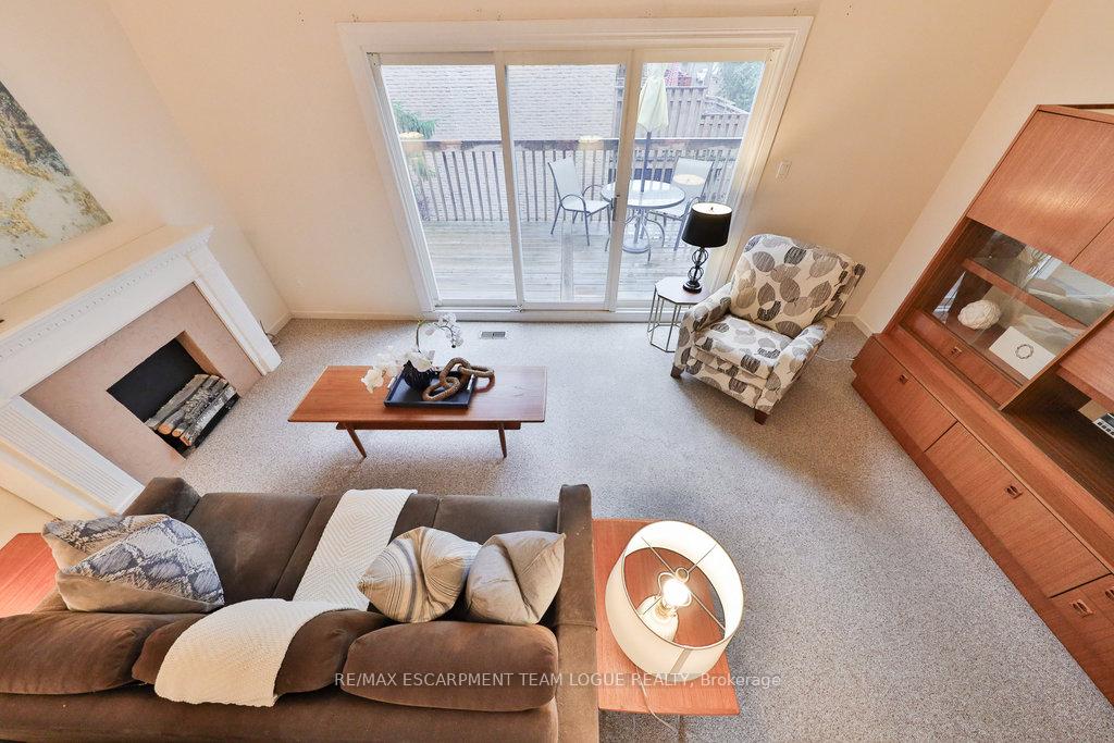 3 Bedrooms Condo at 2278 Marine,  Oakville For sale