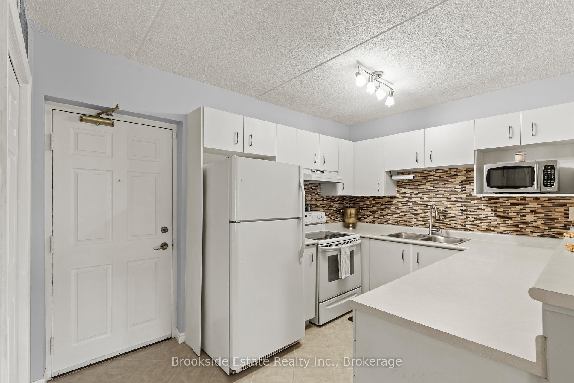 1 Bedroom Condo at 1431 Walkers, Burlington For sale
