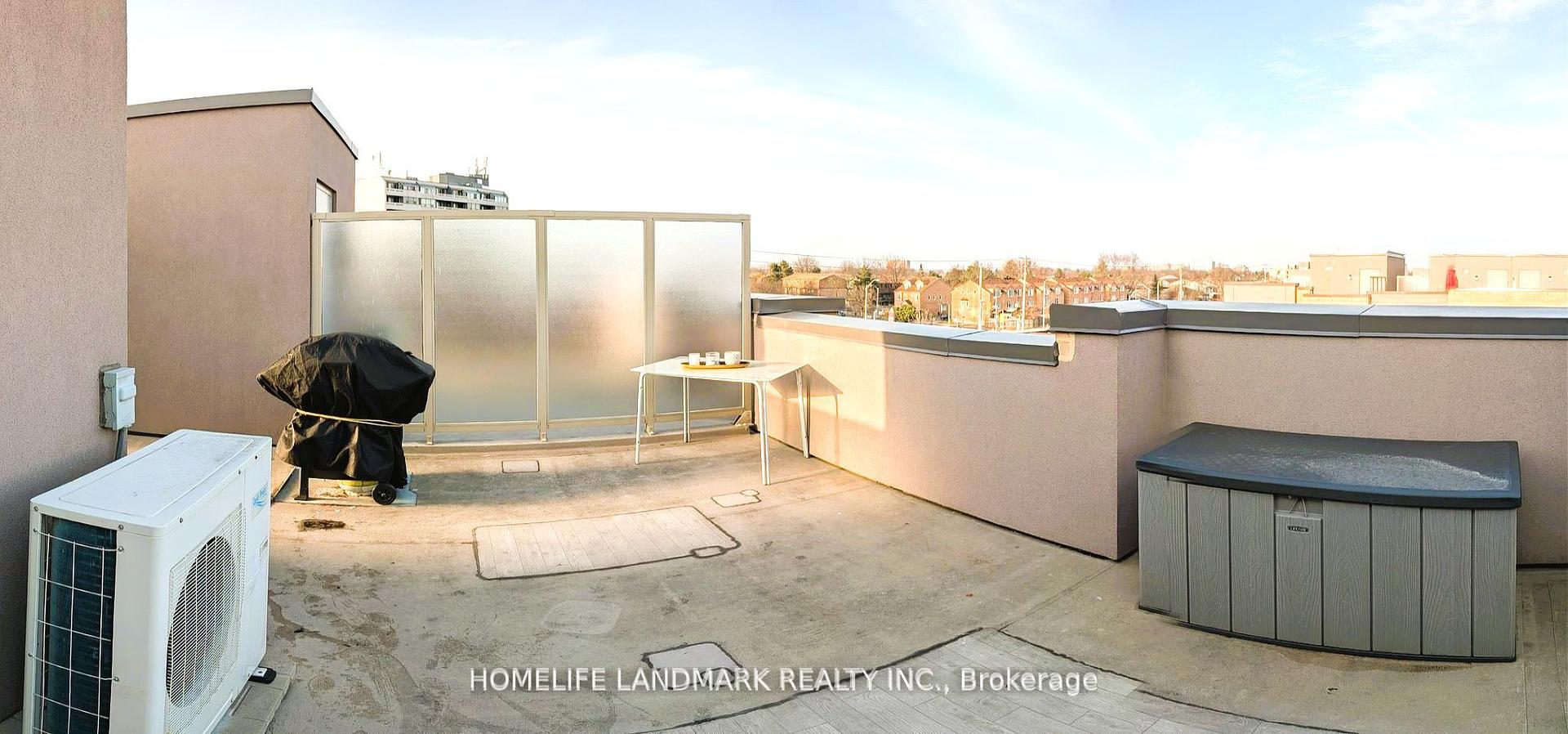 2 Bedrooms Condo at 80 Orchid Place,  Toronto For sale