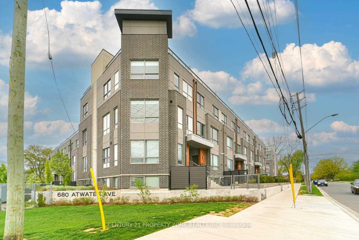 2 Bedrooms Condo at 680 Atwater,  Mississauga For sale
