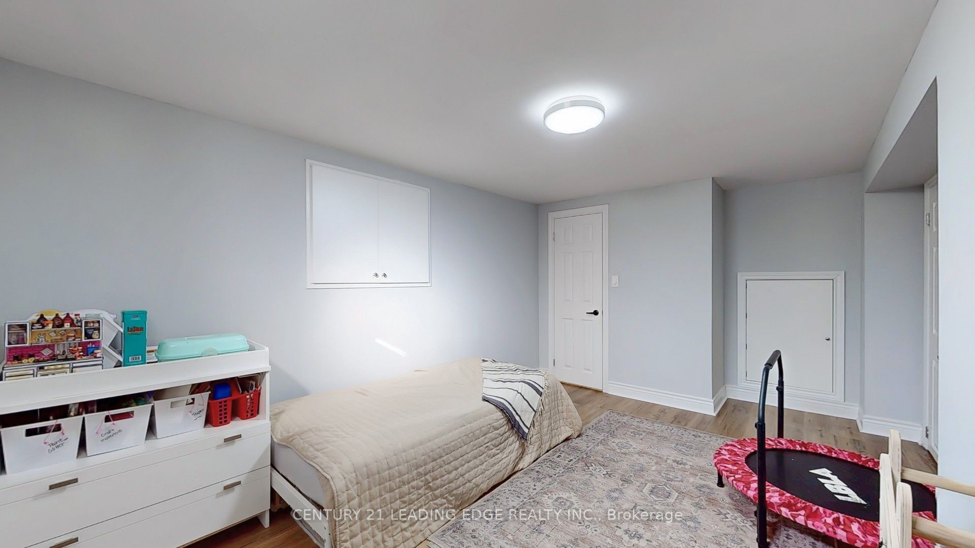 1100 Oxford Street, #118