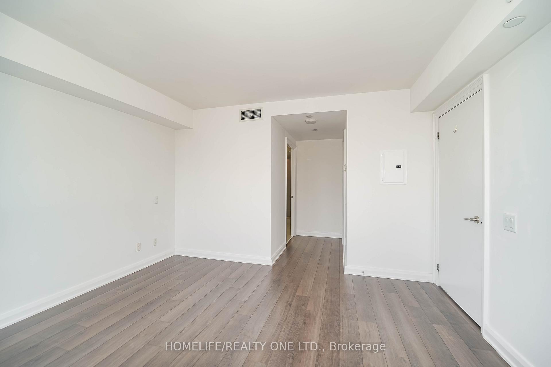 2 Bedrooms Condo at 155 Yorkville, Toronto For sale