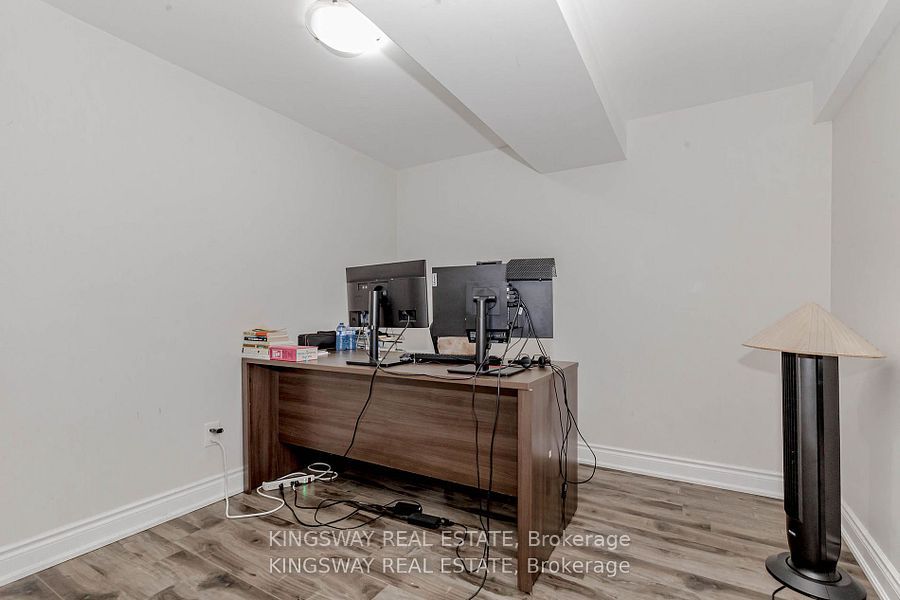 1395 Tyneburn Crescent