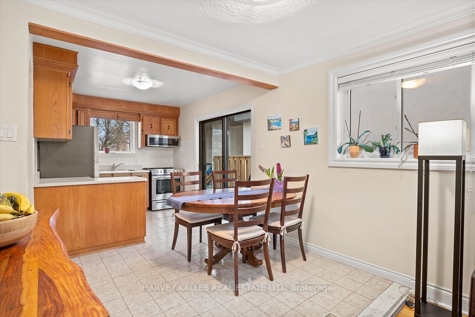 371 Hounslow Avenue