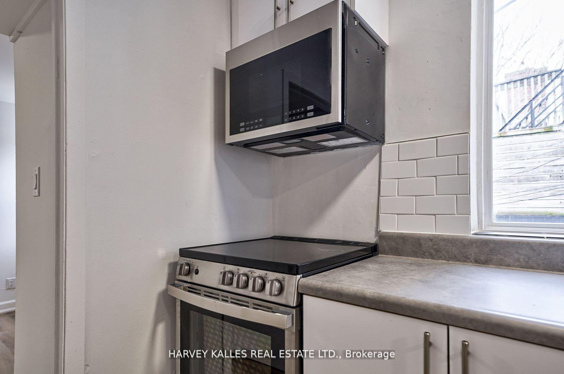 1046 Bathurst Street Unit 2