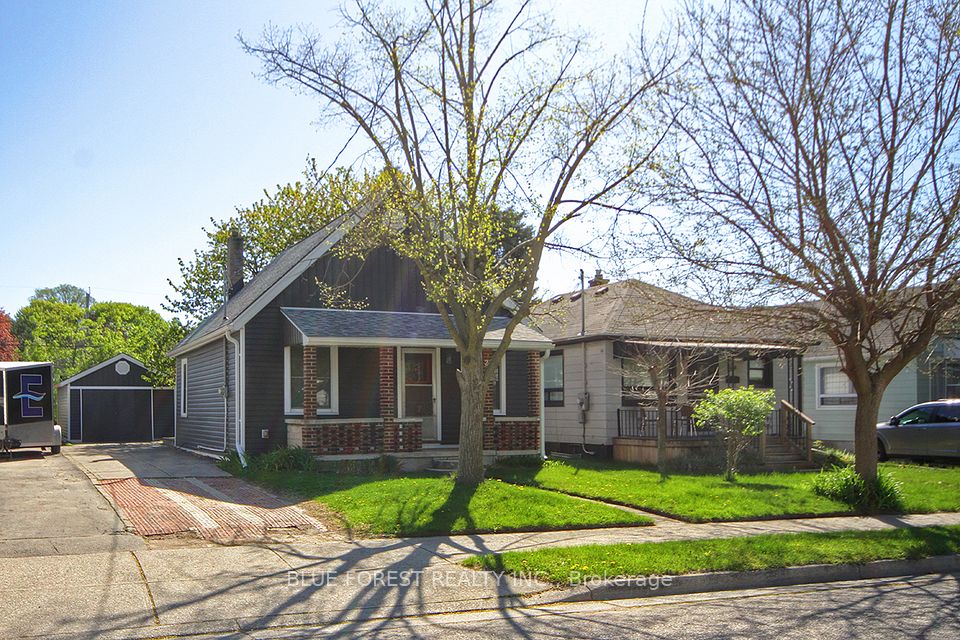272 Sanders