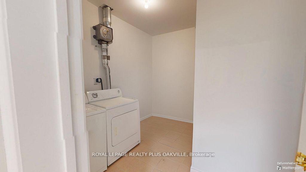 2 Bedrooms Condo at 1499 Nottinghill, Oakville For sale