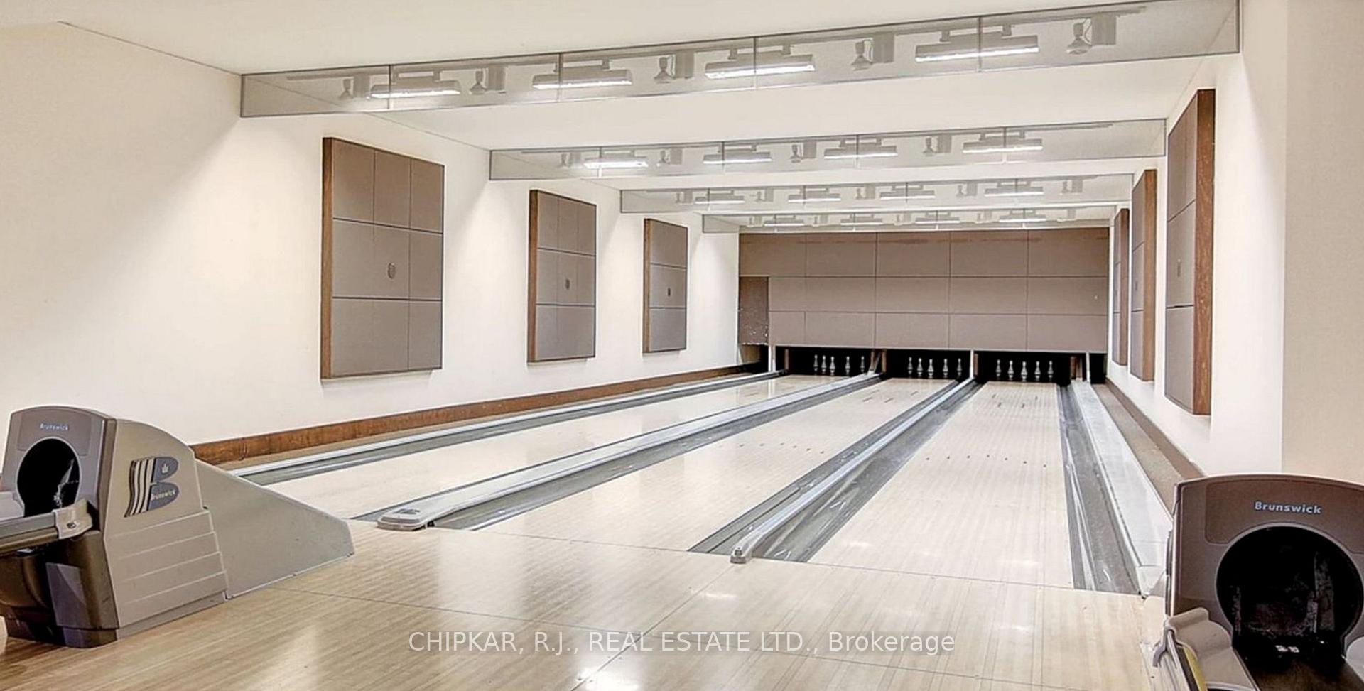 3 Bedrooms Condo at 15 Northtown,  Toronto For sale