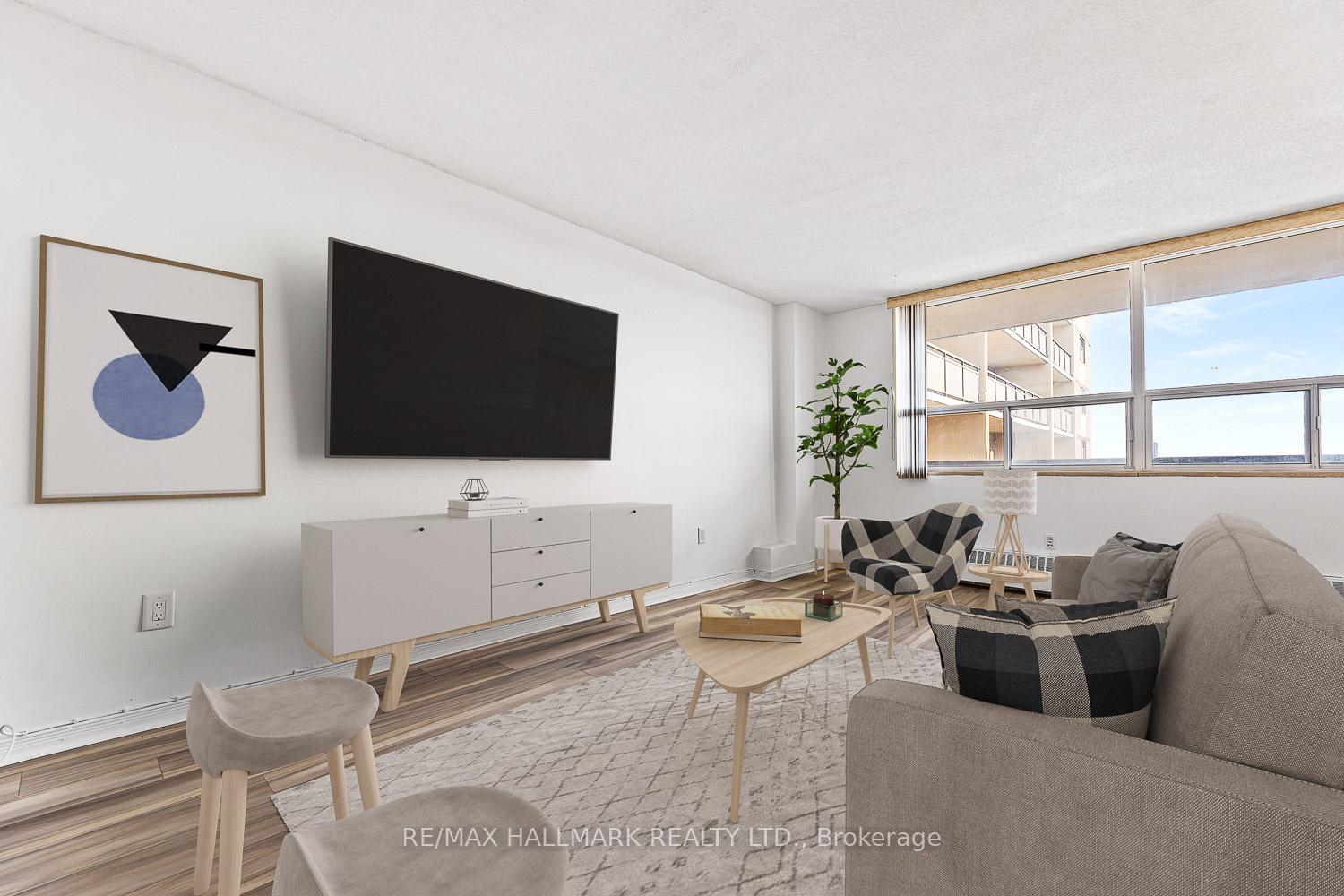 2 Bedrooms Condo at 5 Frith,  Toronto For sale