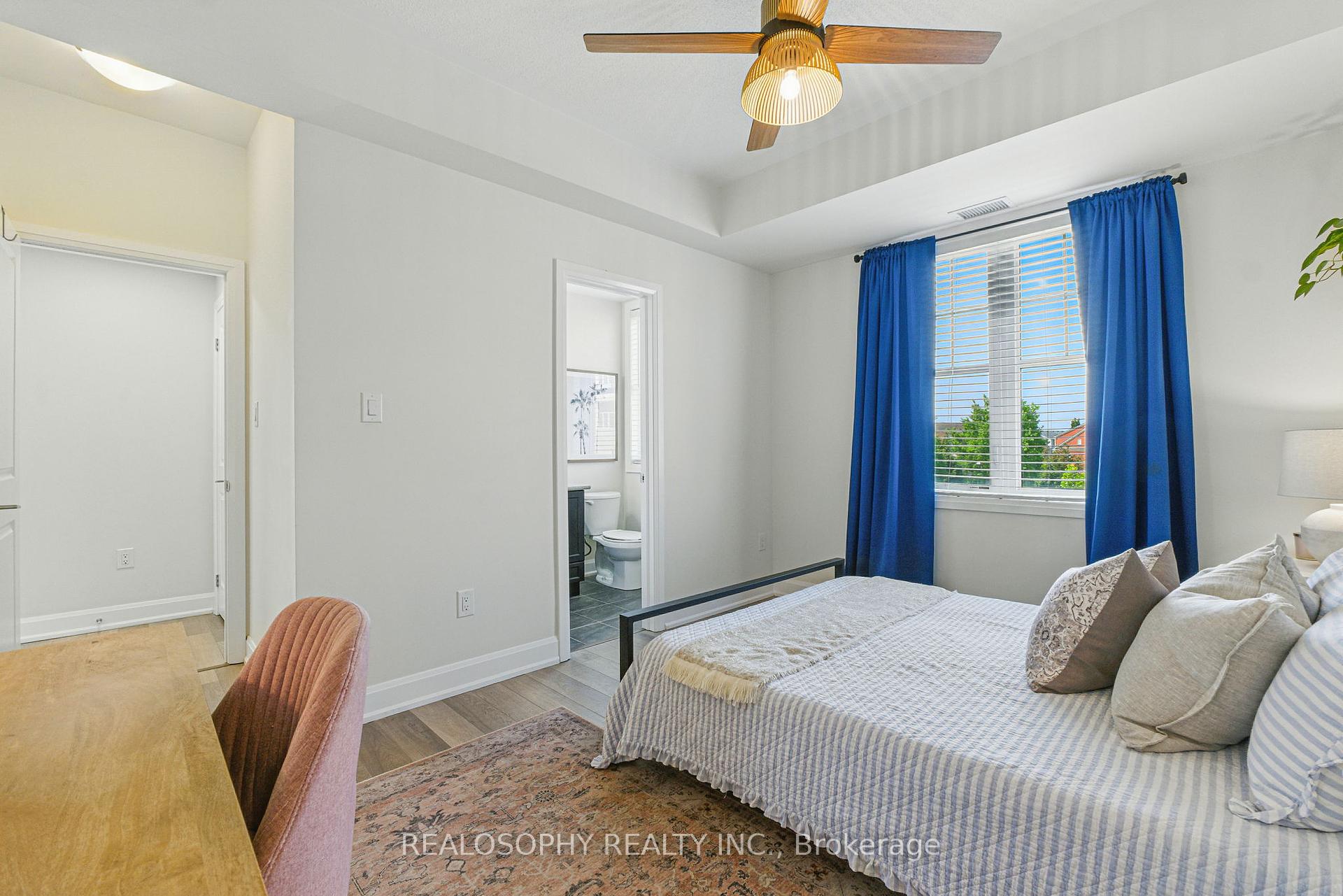 2 Bedrooms Condo at 2333 Sawgrass, Oakville For sale