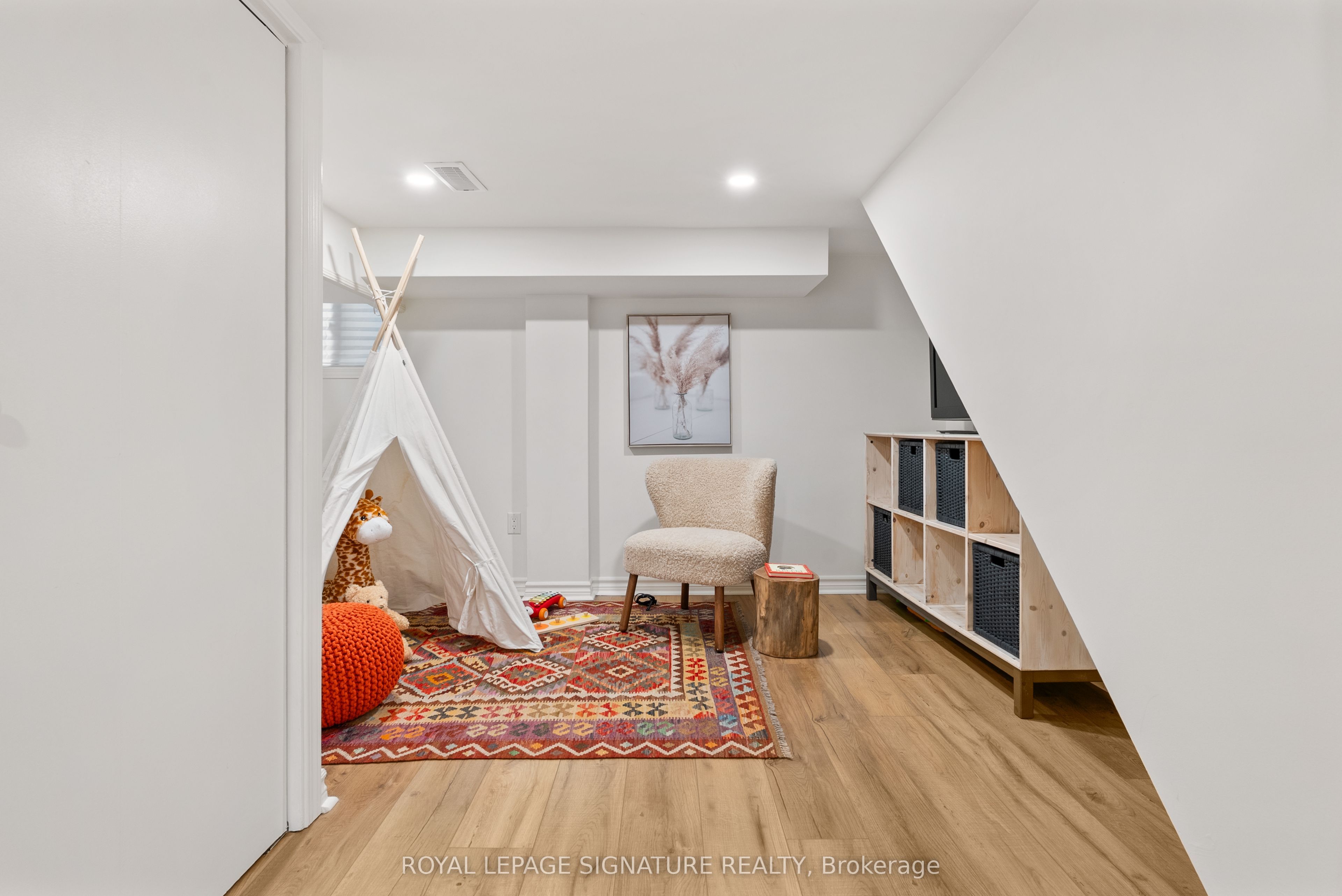142 Dewhurst Boulevard