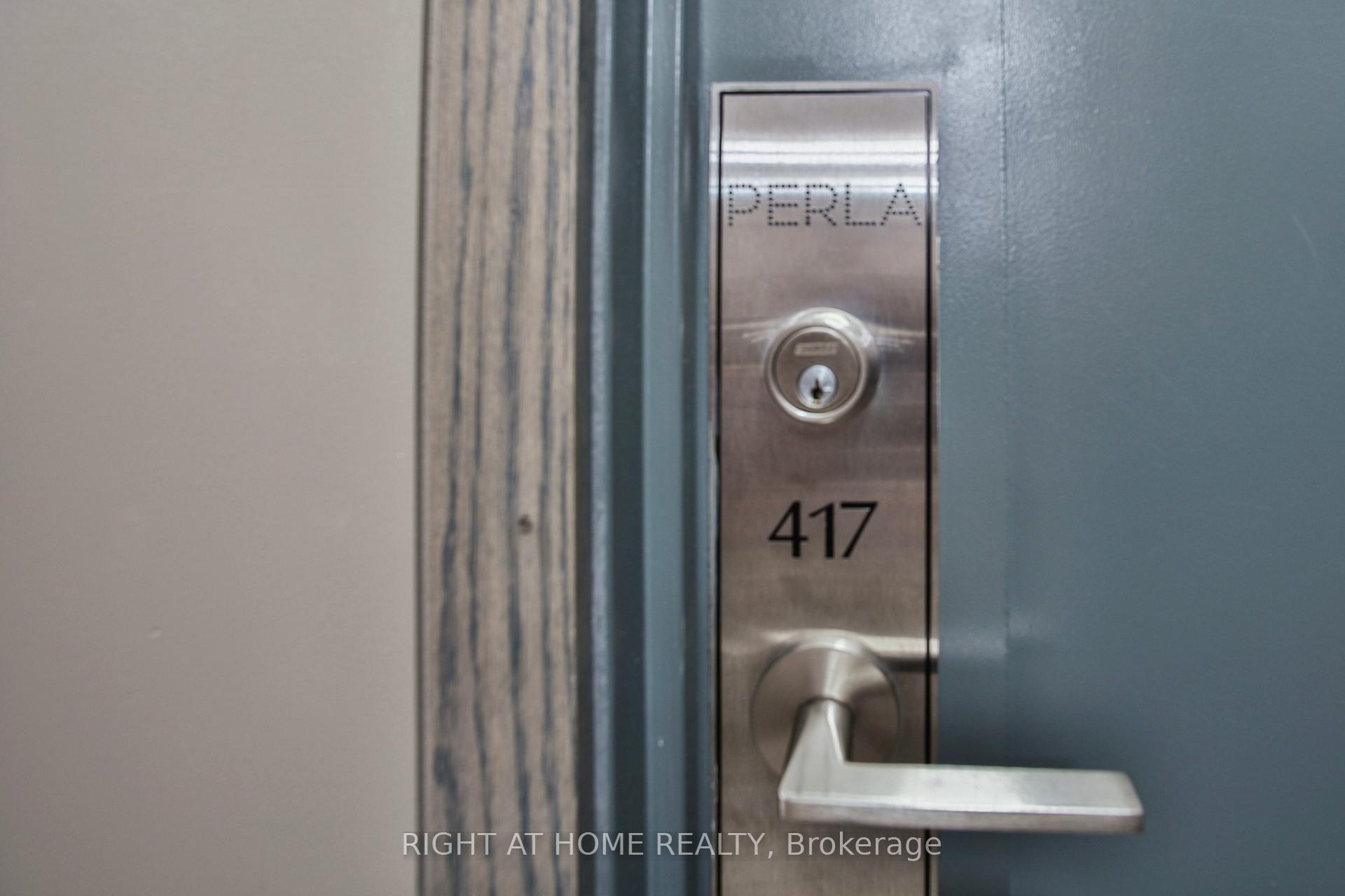 1 Bedroom Condo at 35 WATERGARDEN, Mississauga For sale