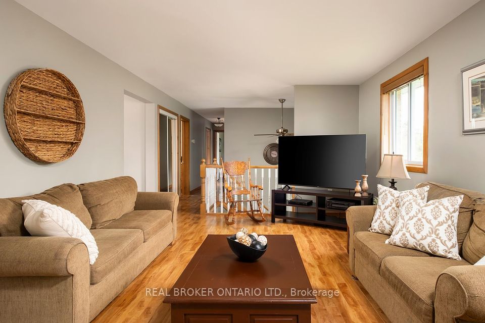 1743 Barton Drive, Selwyn, ON K0L 2H0