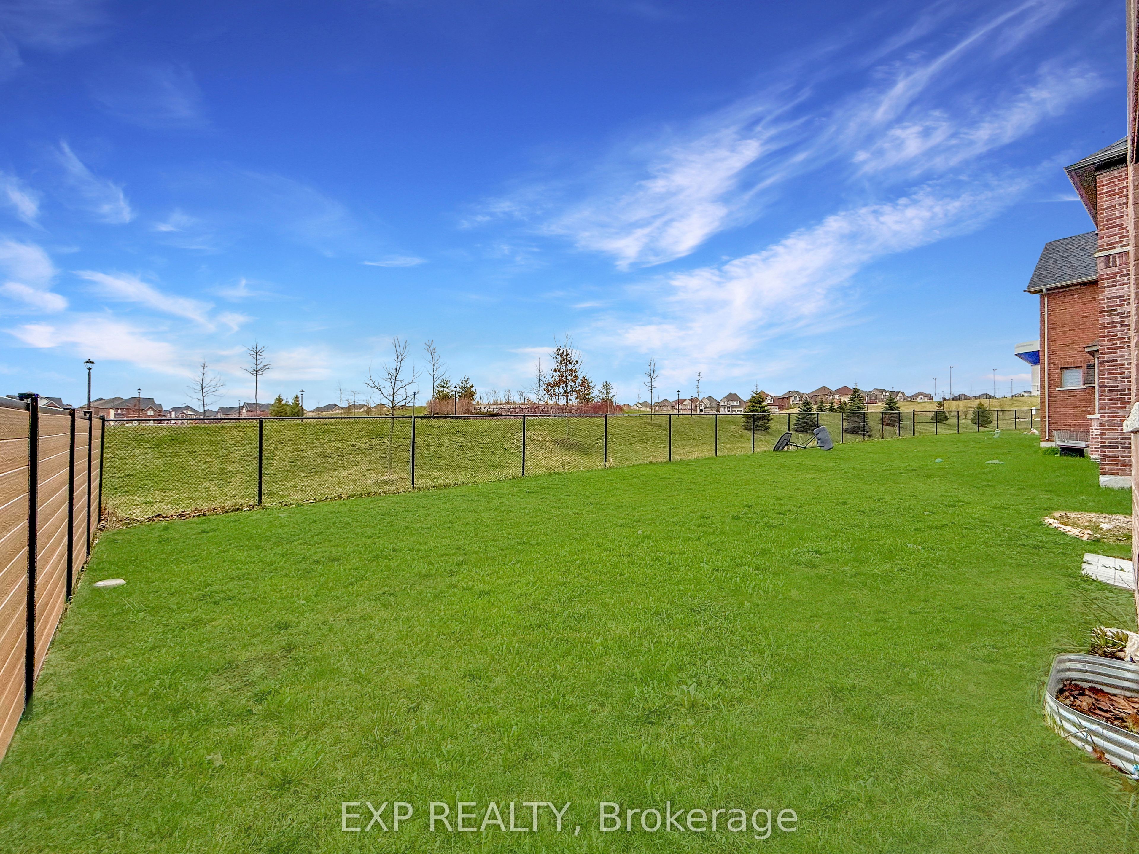 110 Frank Kelly Drive, #Upper