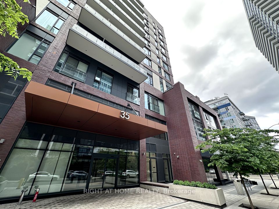 35 Tubman Avenue