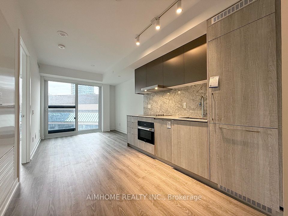 771 Yonge