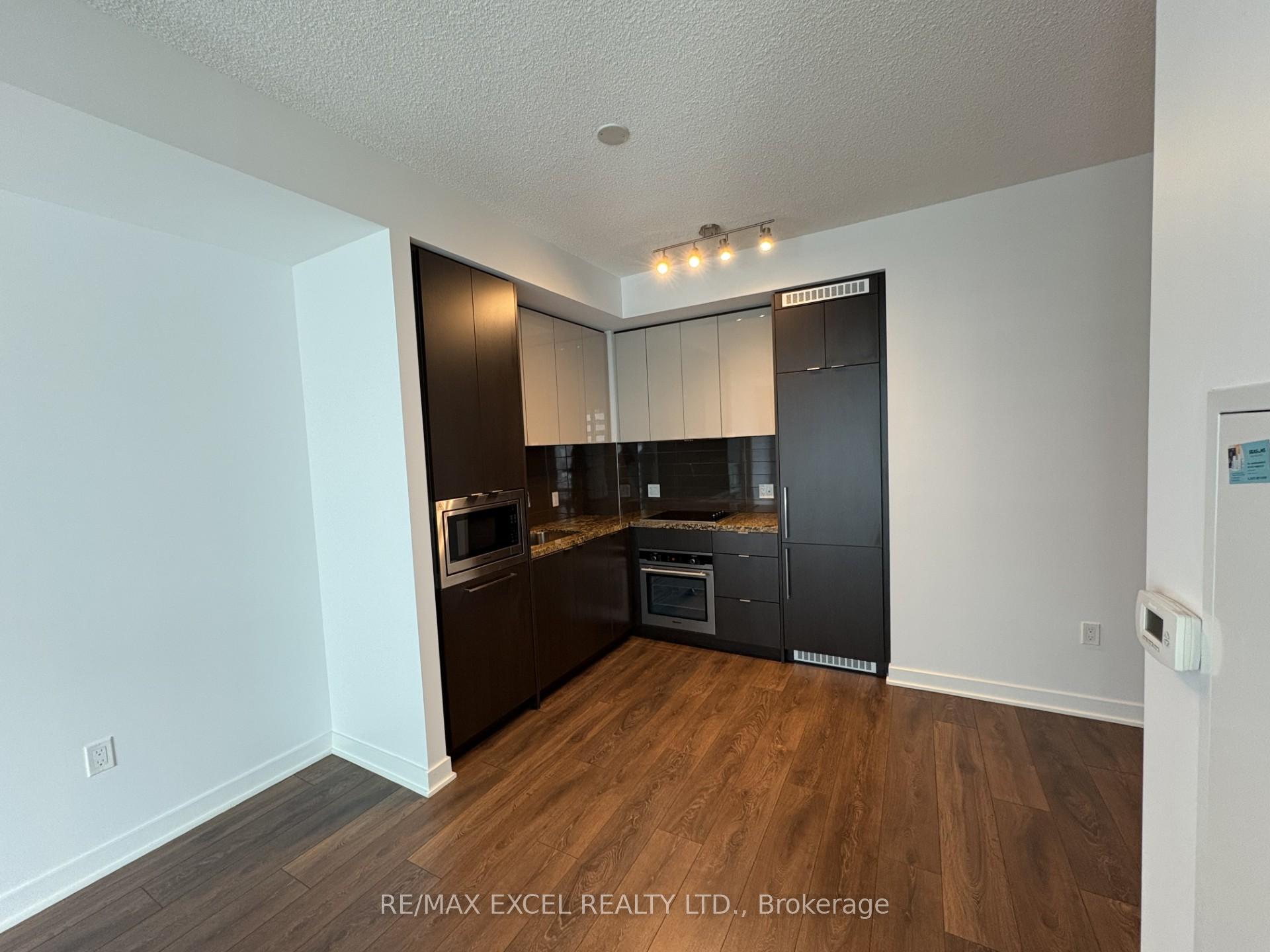 1 Bedroom Condo at 125 Blue Jays, Toronto For sale
