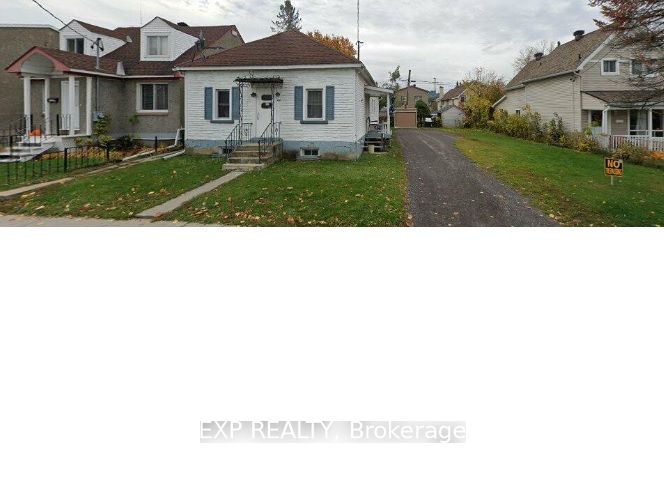228 CARILLON