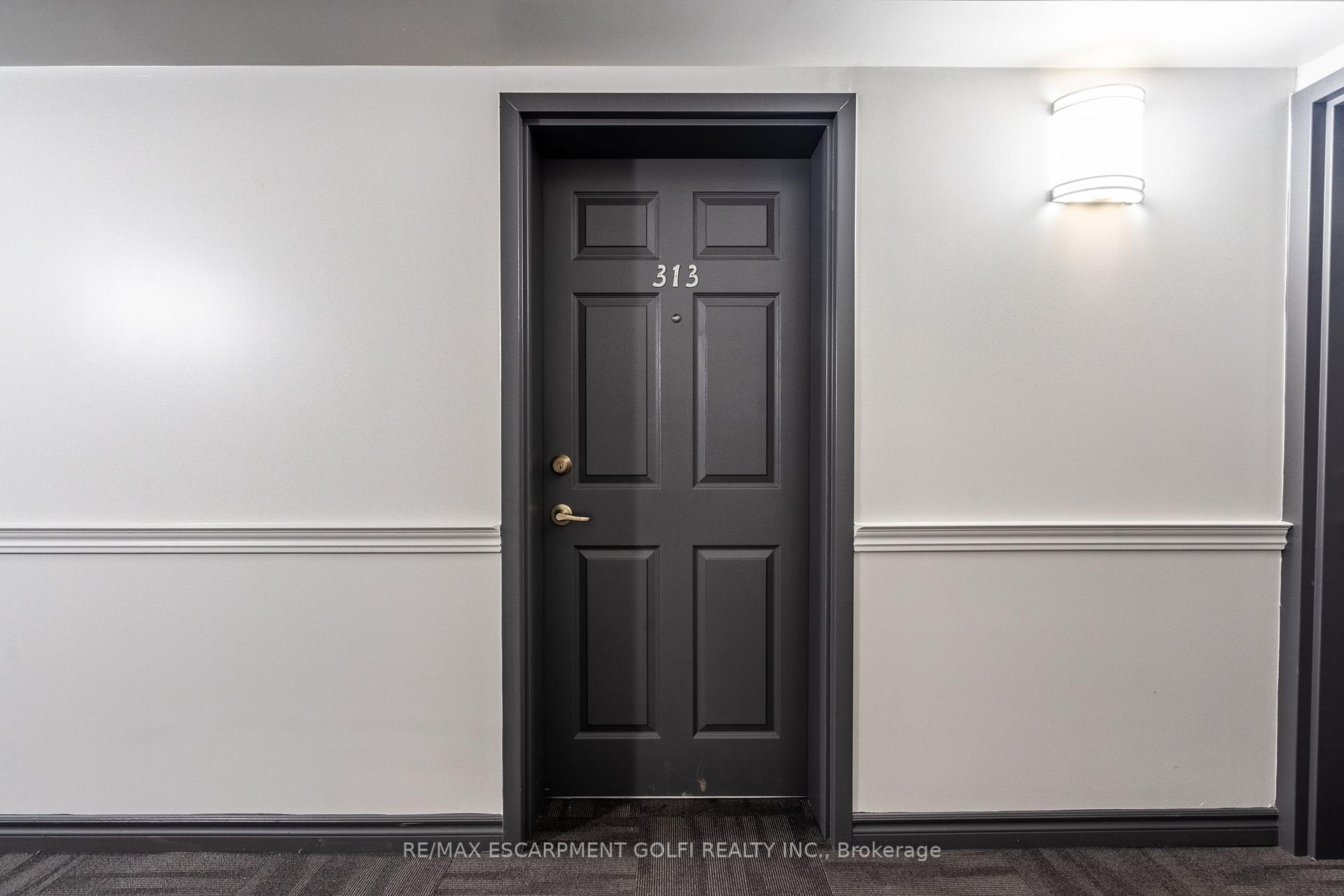 1 Bedroom Condo at 1451 Walker’s, Burlington For sale