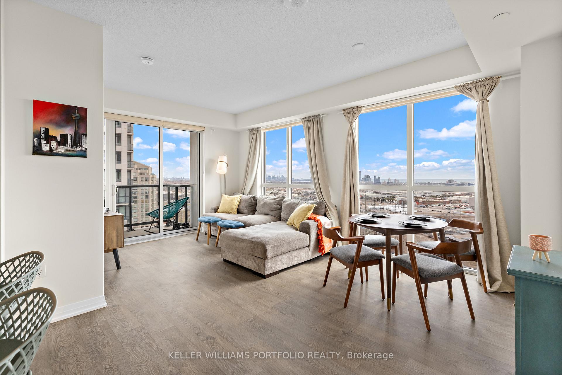 2 Bedrooms Condo at 50 Thomas Riley, Toronto For sale