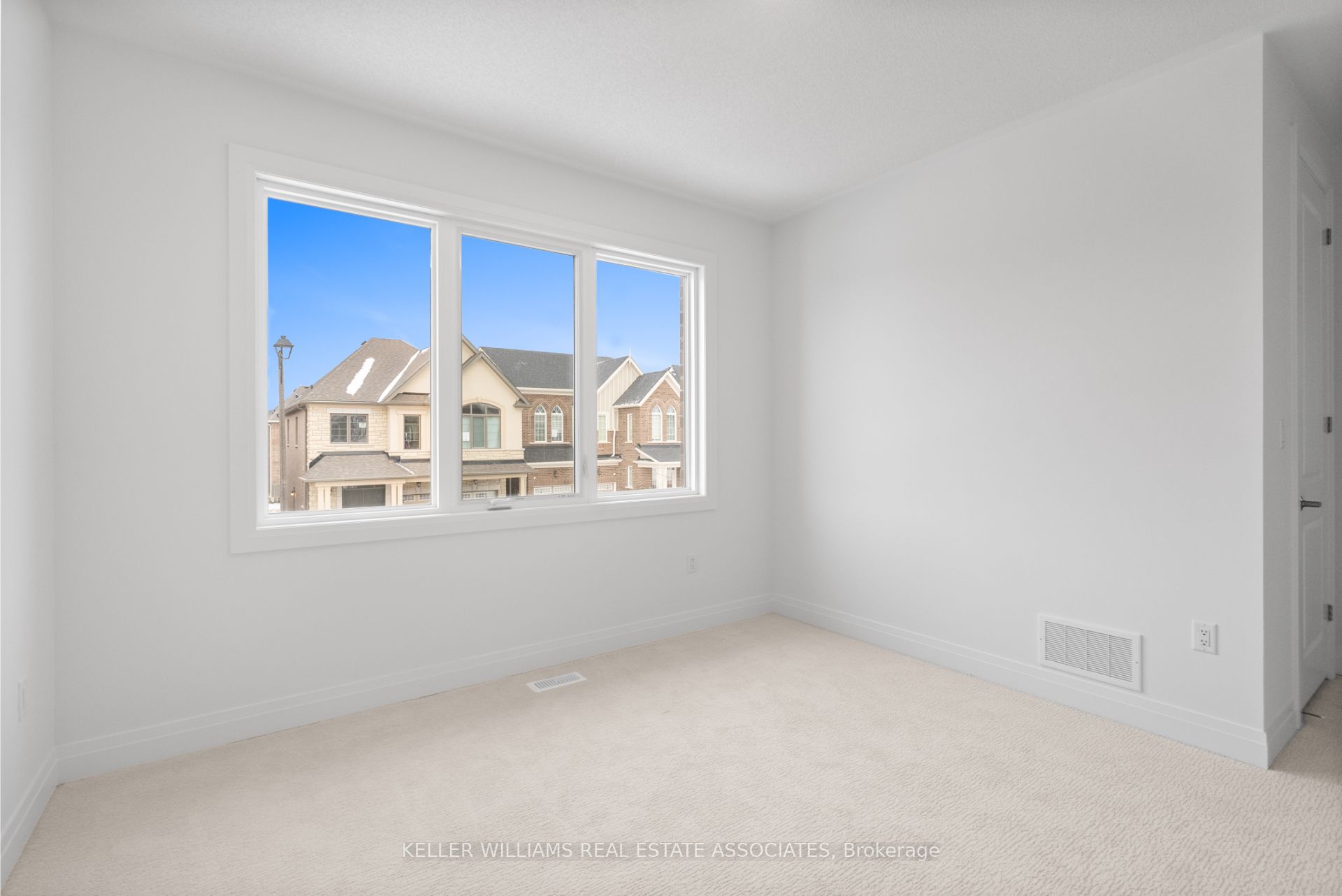 16 Aster Woods Drive