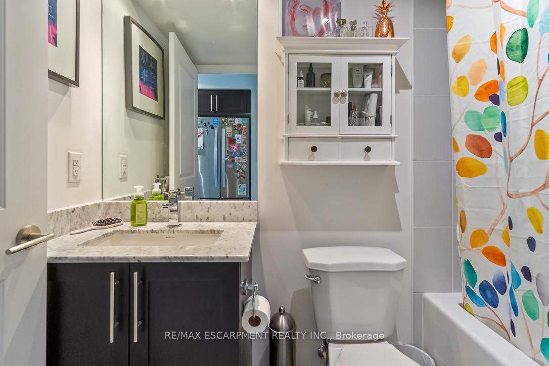 1 Bedroom Condo at 35 Bastion, Toronto For sale