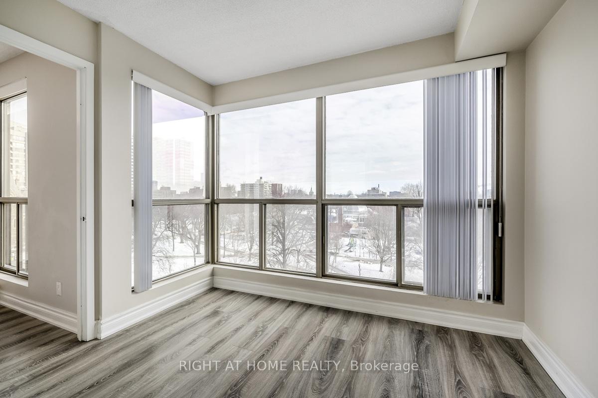 2 Bedrooms Condo at 298 JARVIS,  Toronto For sale