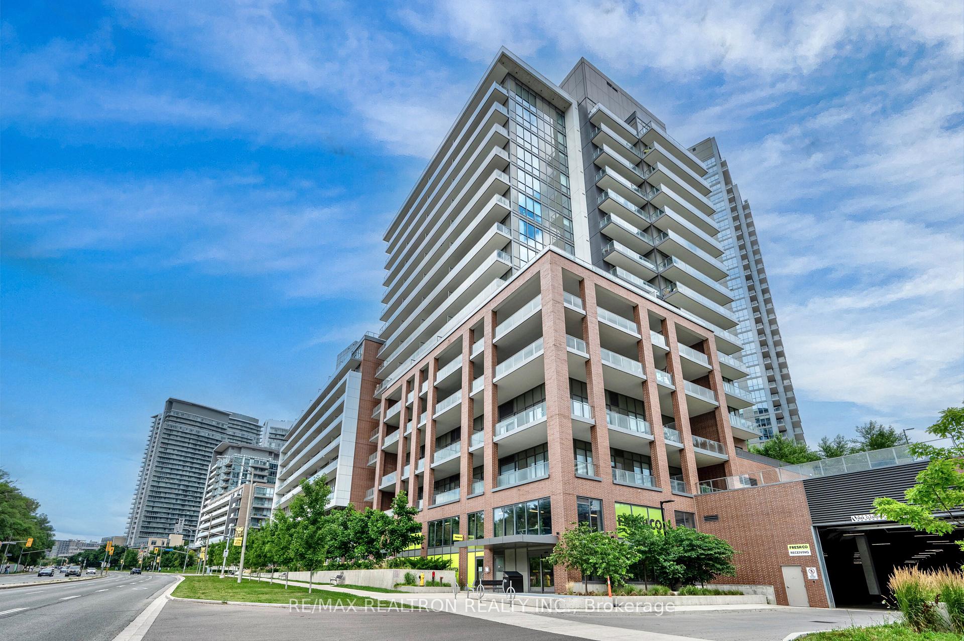 2 Bedrooms Condo at 36 Forest Manor, Toronto For sale