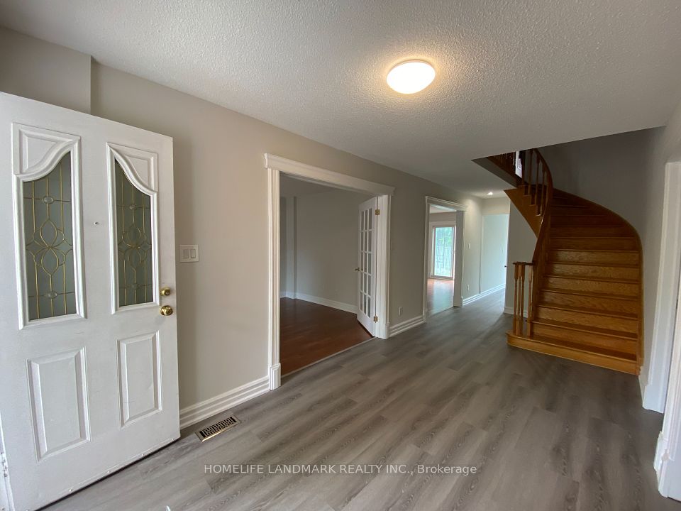32 Marcus Crescent, Markham, ON L3P 7A3
