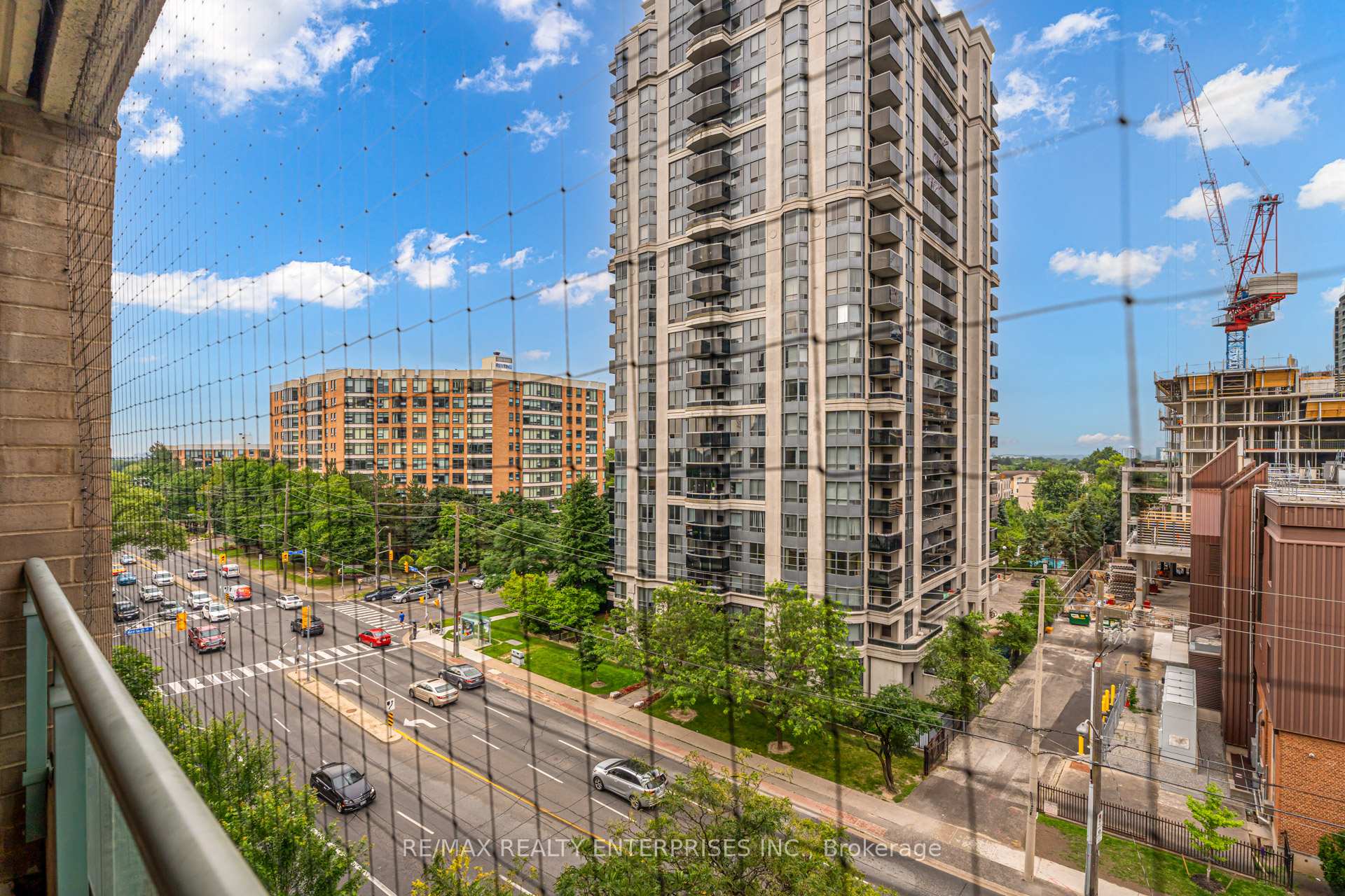 2 Bedrooms Condo at 29 Pemberton, Toronto For sale