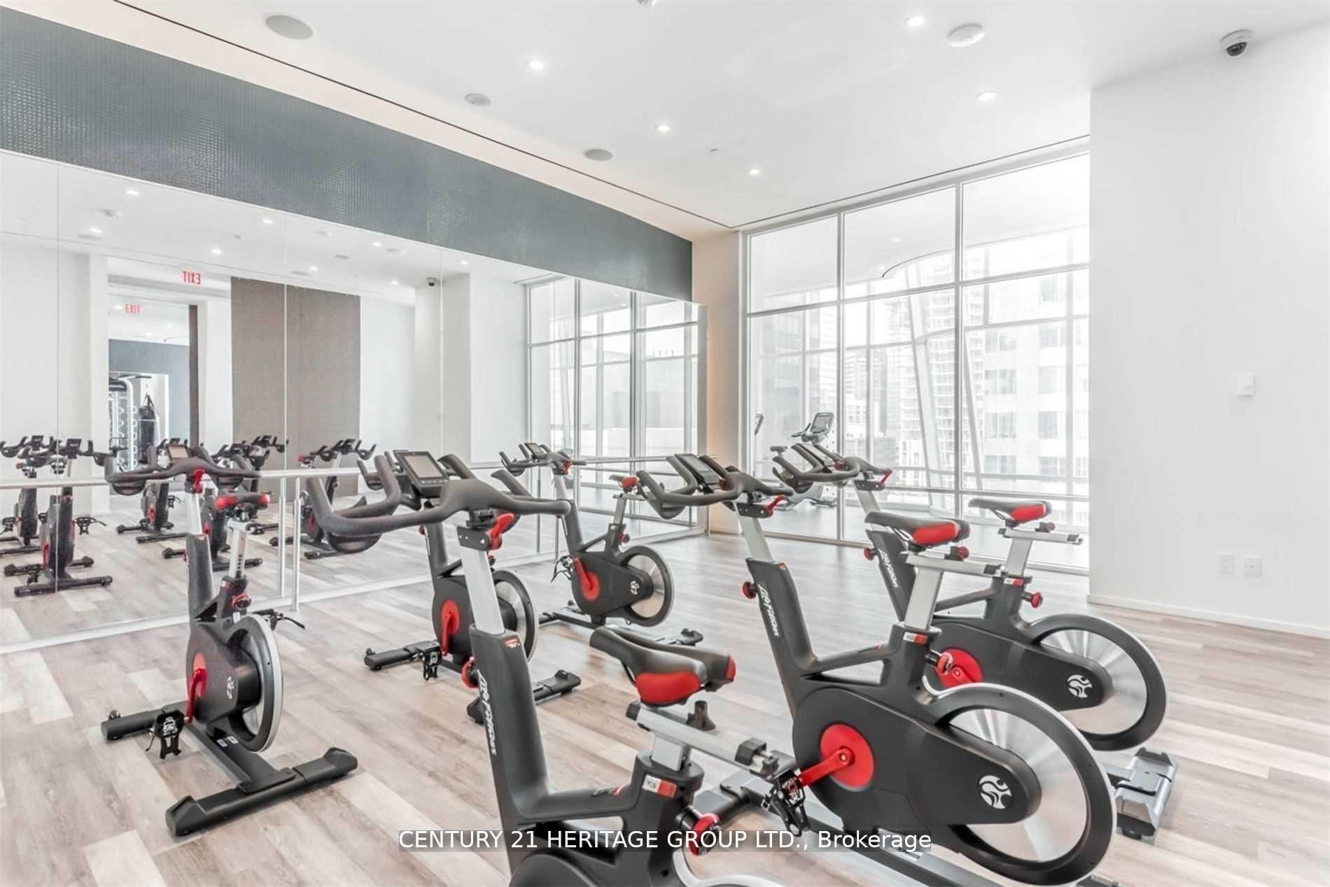 2 Bedrooms Condo at 1 Bloor, Toronto For sale