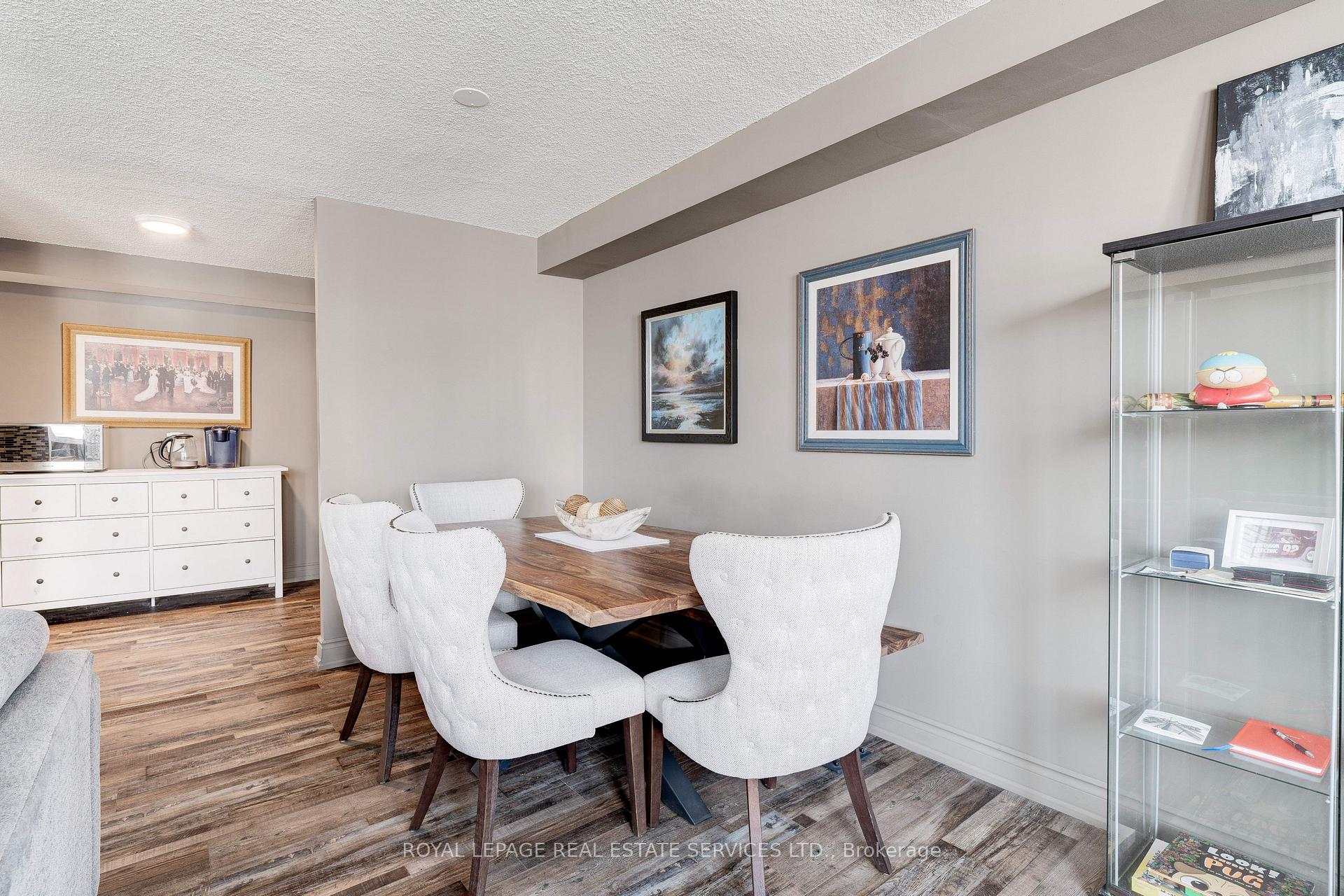 2 Bedrooms Condo at 120 Duke,  Hamilton For sale