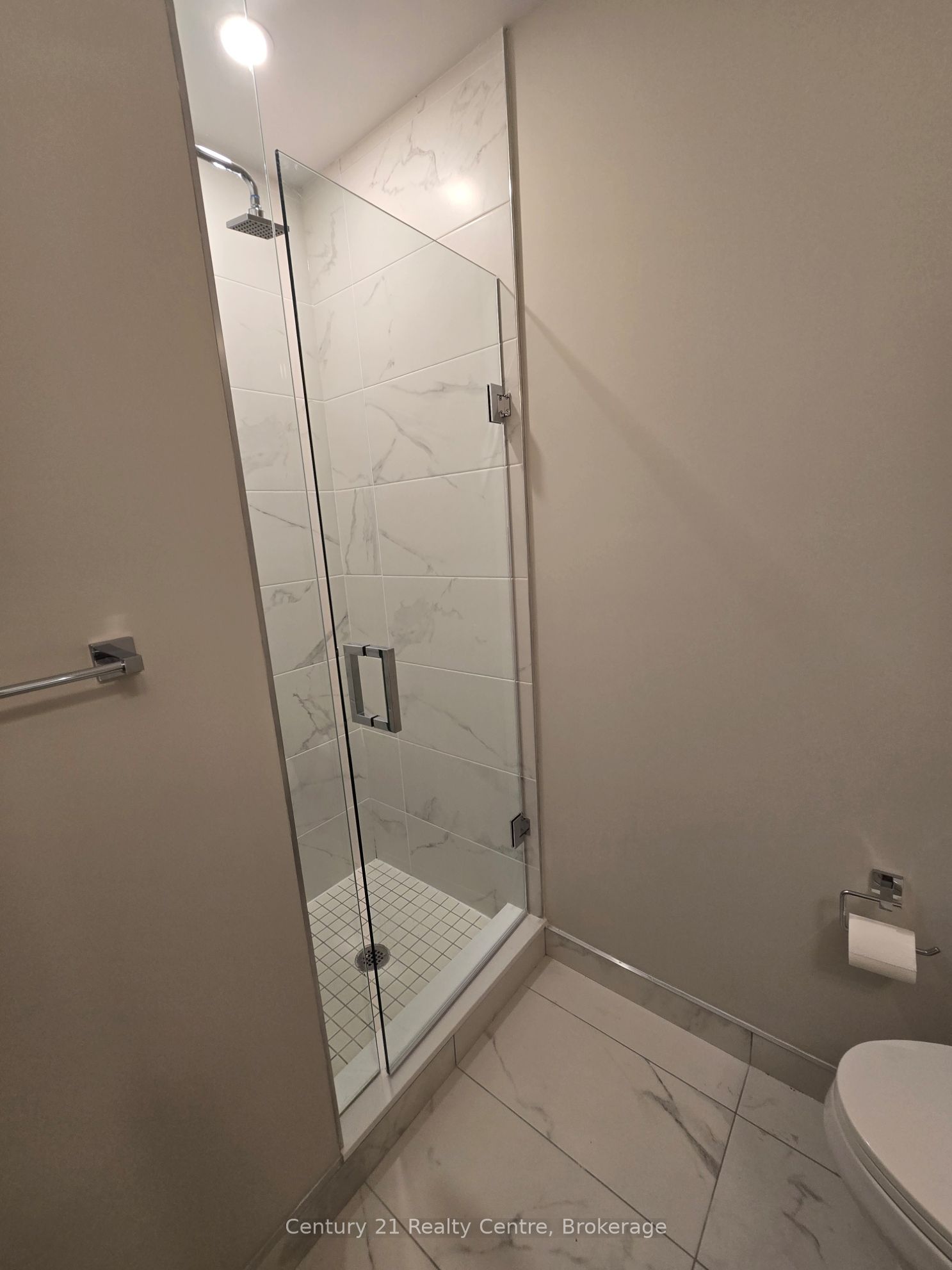 30 Elm Drive, #2002