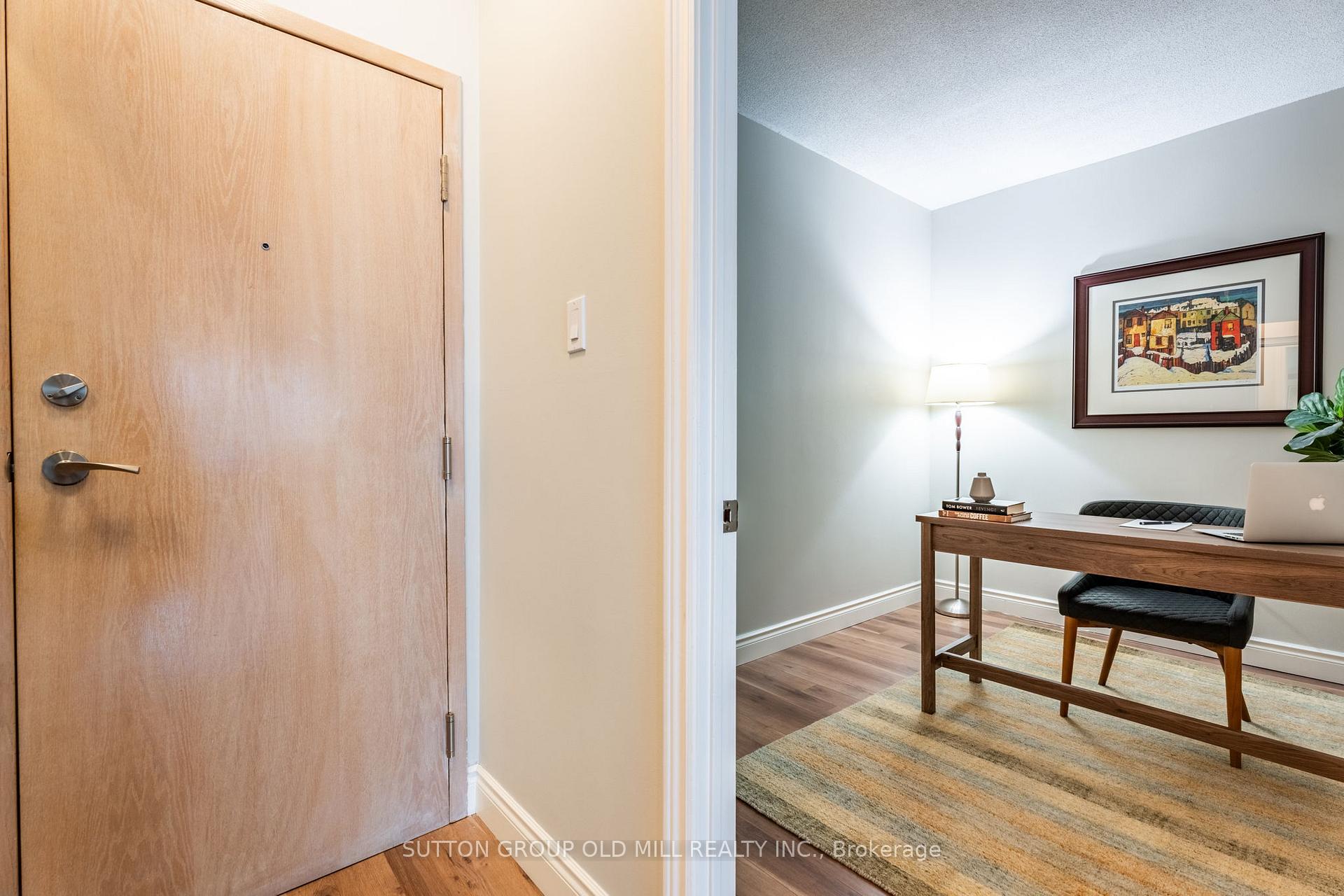 1 Bedroom Condo at 415 Locust, Burlington For sale
