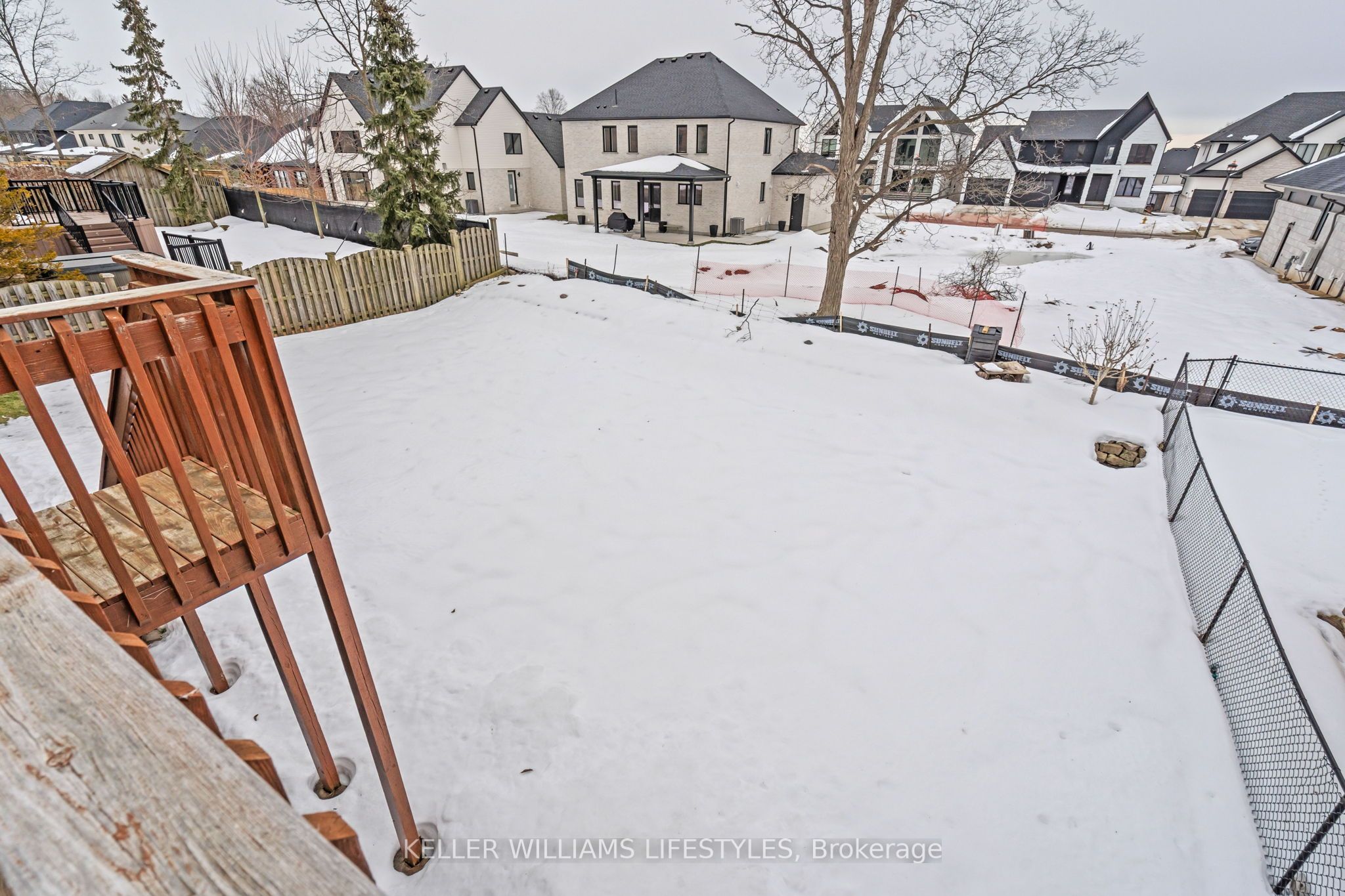 122 Longview Court, London South, ON N6K 4J1