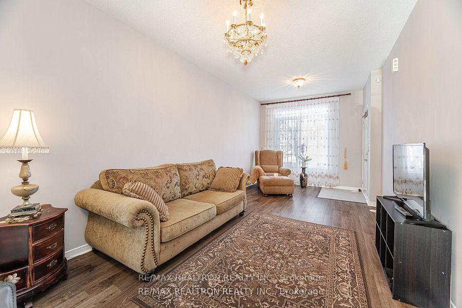 3 Bedrooms Condo at 4711 Kingston,  Toronto For sale