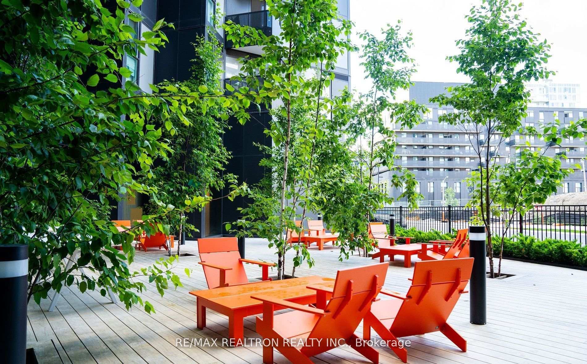2 Bedrooms Condo at 30 Tretti,  Toronto For sale