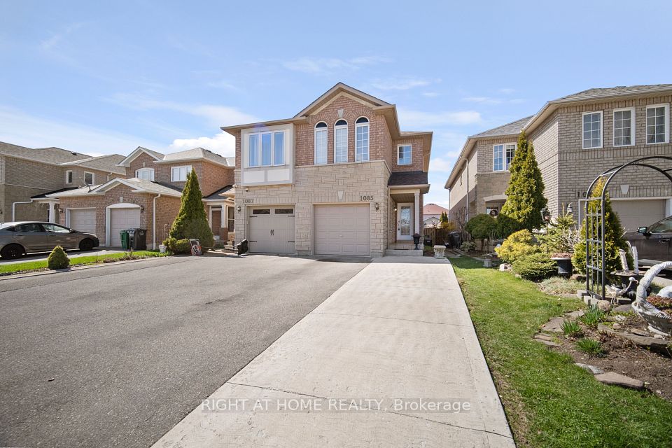 1085 Foxglove Place