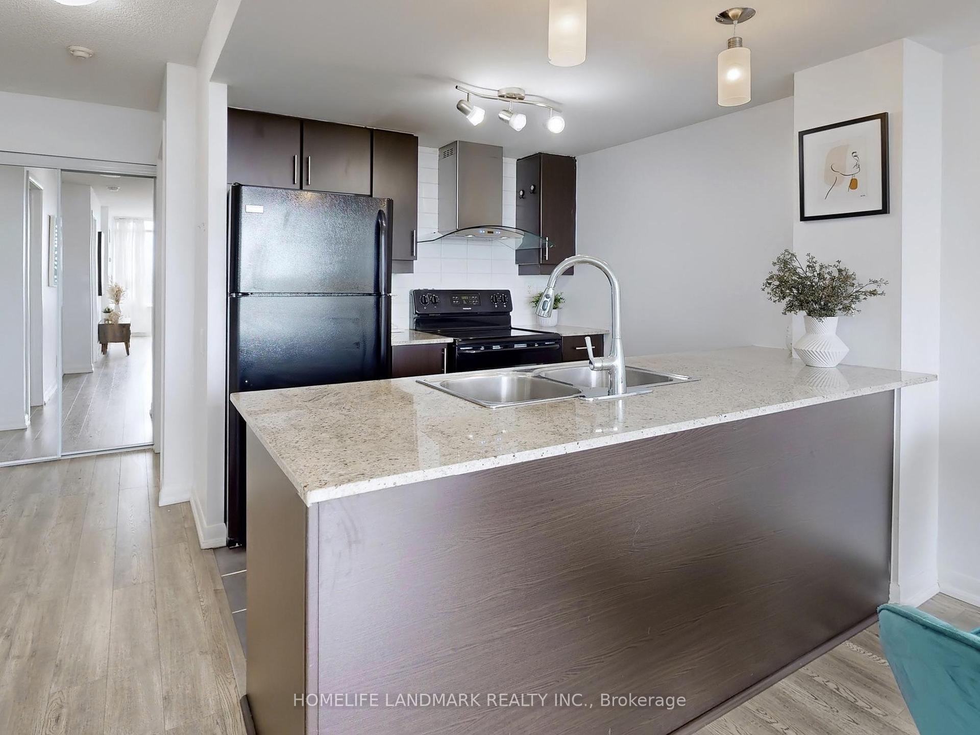 2 Bedrooms Condo at 190 Borough, Toronto For sale