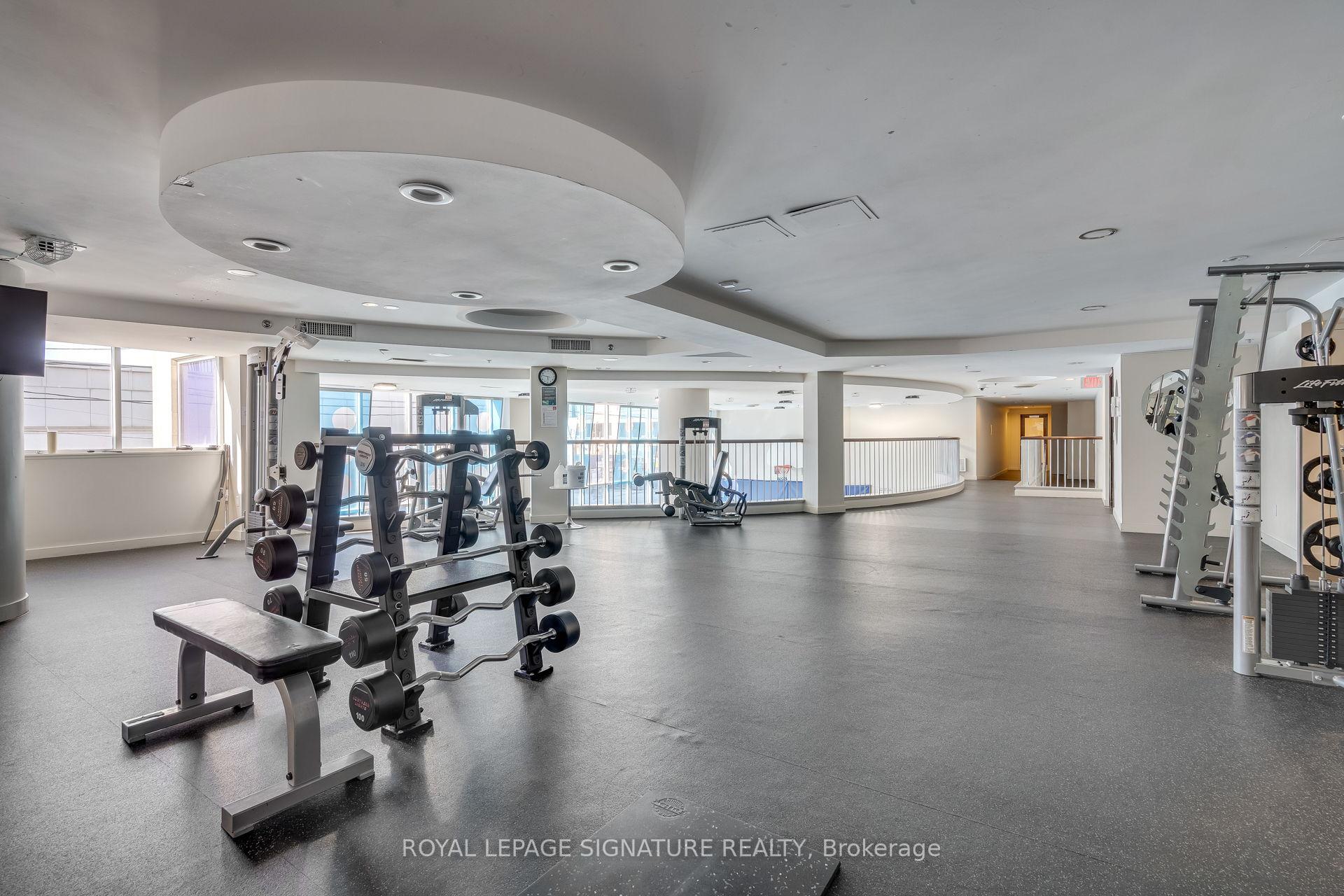 2 Bedrooms Condo at 323 Richmond, Toronto For sale