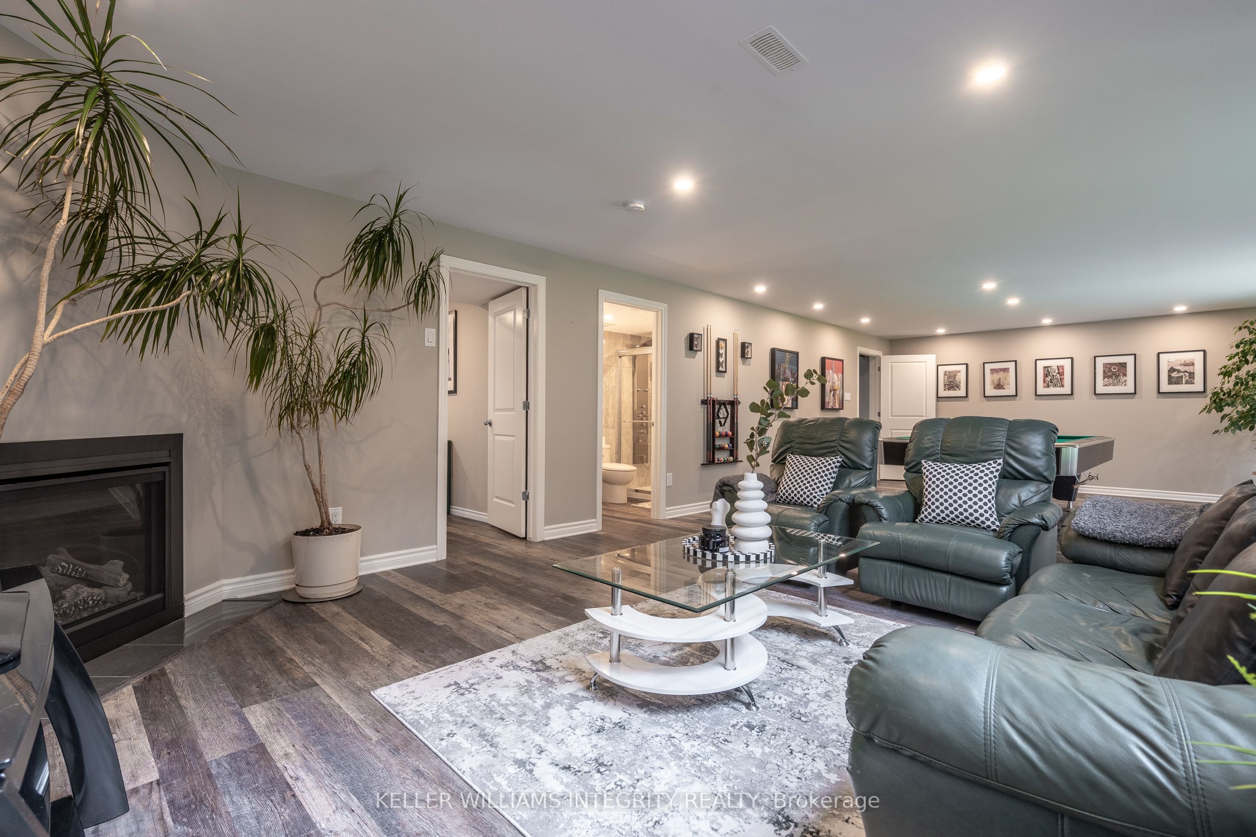 1126 Beckett Crescent